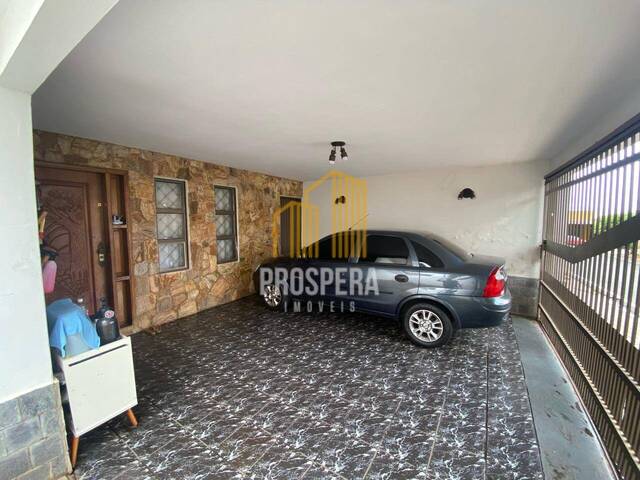 #84 - Casa para Venda em Catanduva - SP - 2