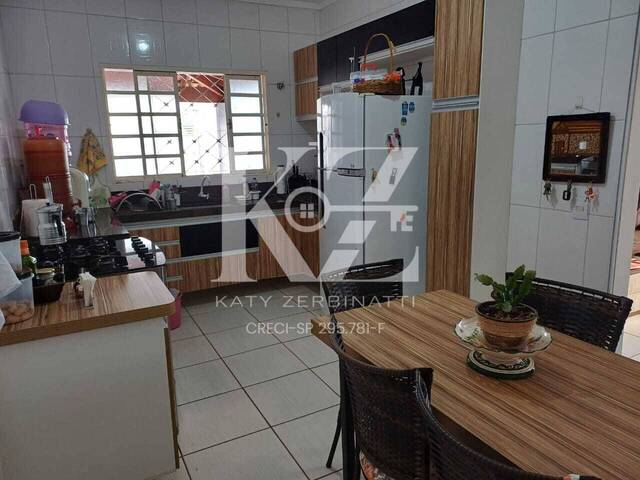 #190 - Casa para Venda em Catanduva - SP - 2